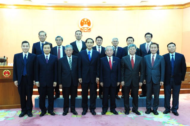 5-21 長崎市議會議長來訪合影留念.JPG